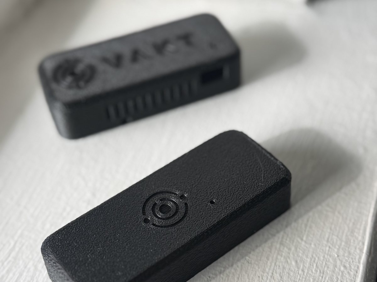 A VAKT node and hub